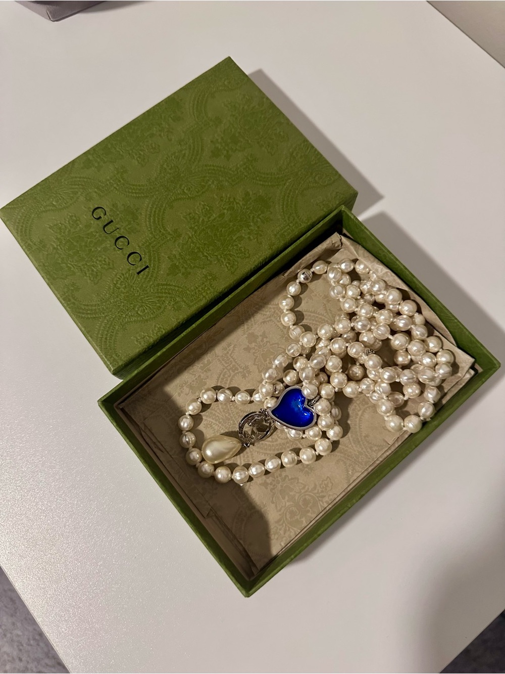 Gucci Runway Pearl Blue enamel heart GG Reversible Pendant Necklace - Picture 14 of 17